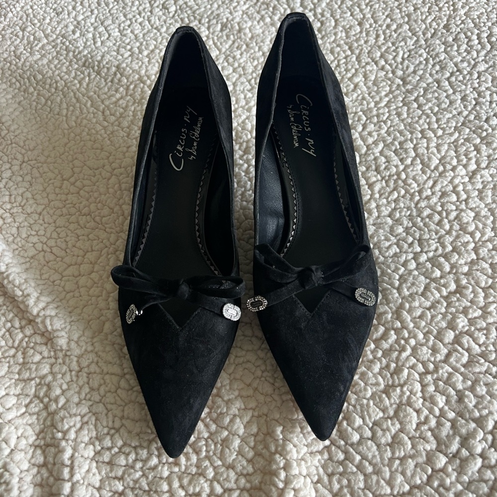Circus by Sam Edelman Black Pointed Toe Bow Pumps